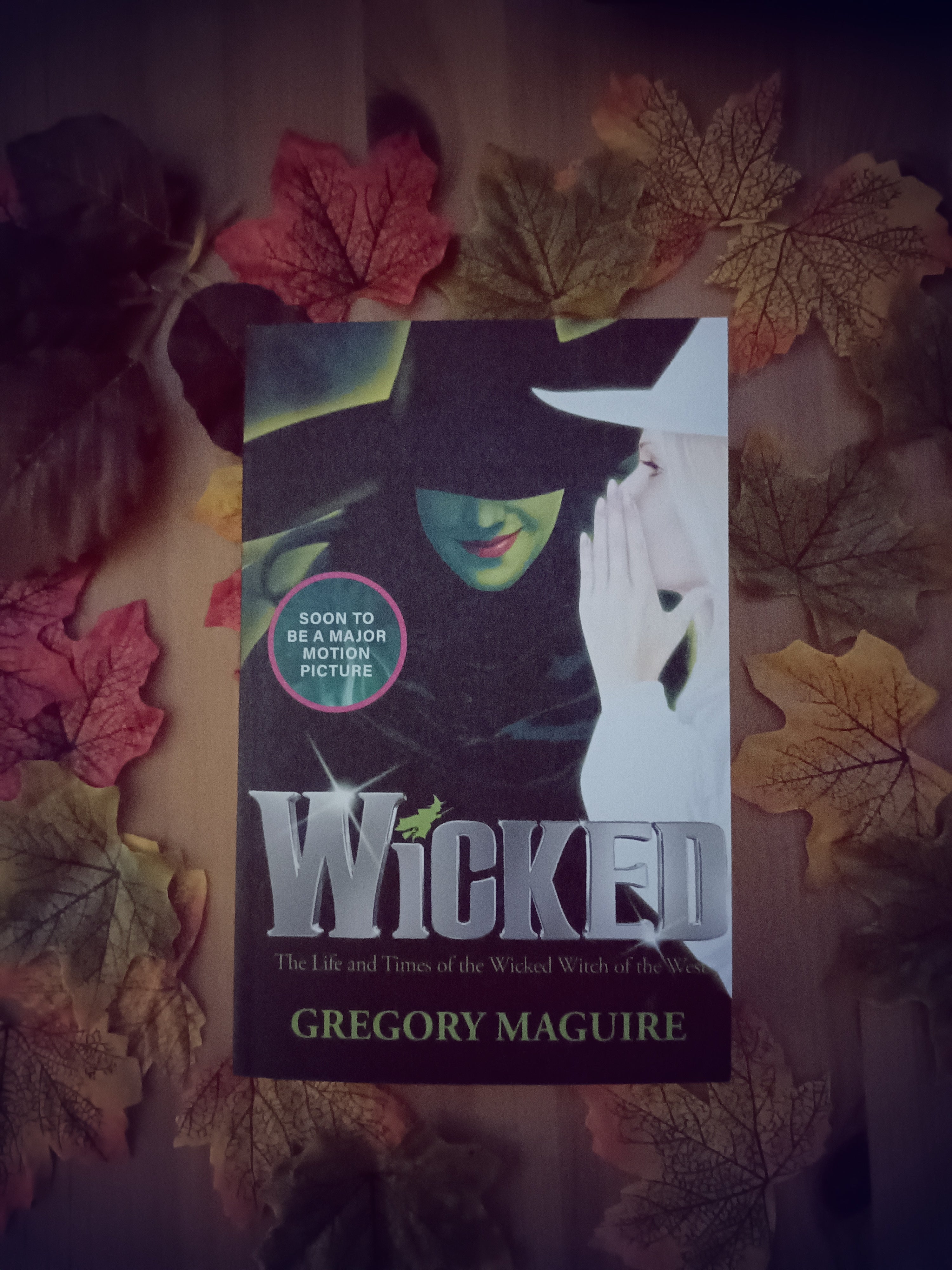 Wicked by Gregory Maguire, Paperback